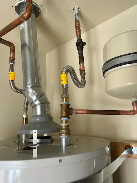 Water heater installation and plumbing repair in Ebro